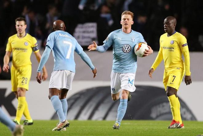 有时稳守反 有时稳守反