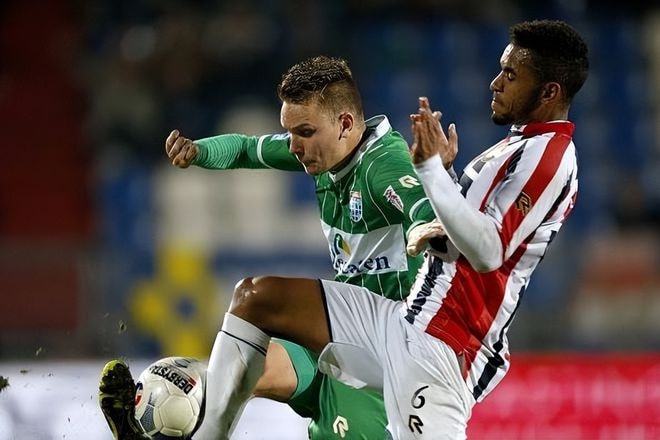 中国足球的 中国足球的