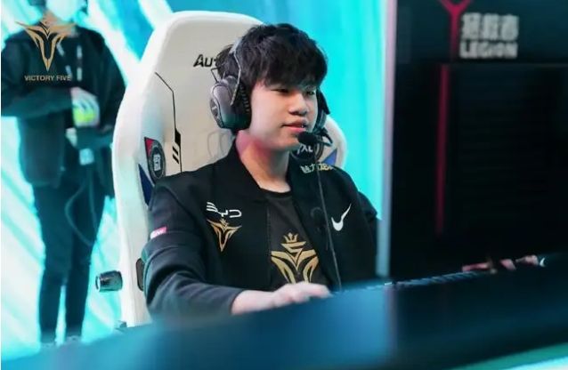 多选手向多 多选手向多